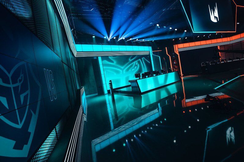 LEC Summer Playoffs scene